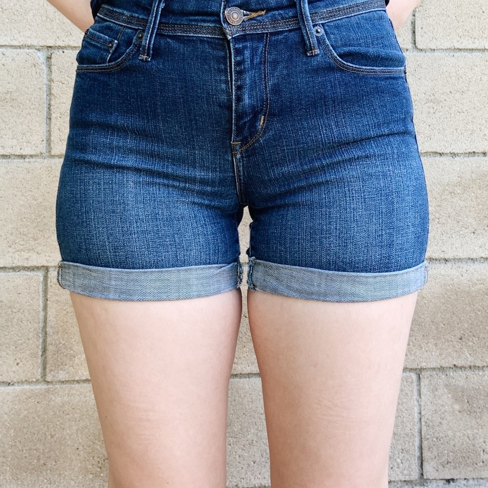 Levi’s Mid Rise Denim Shorts